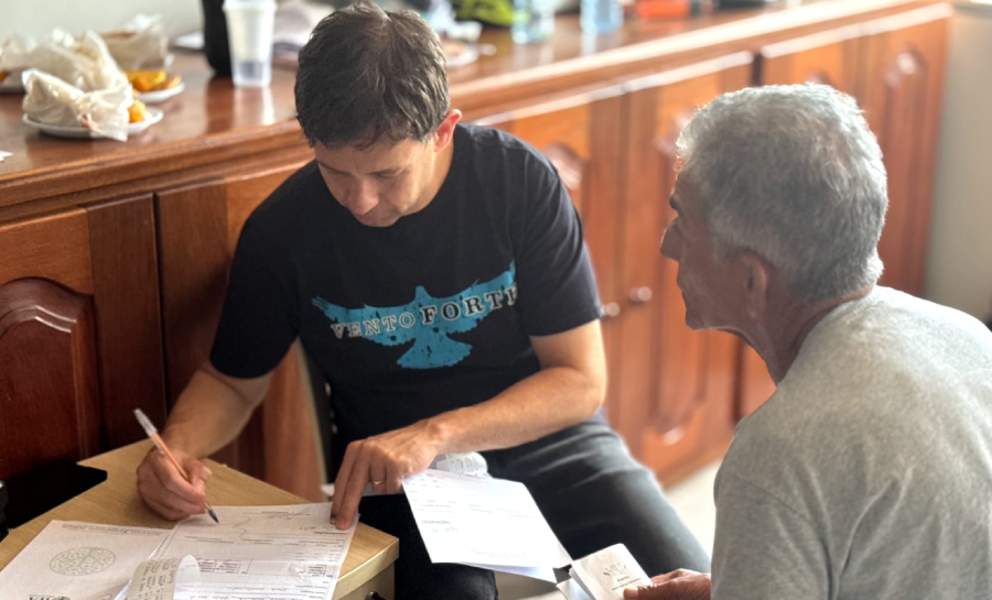 Com apoio de Velloso, centenas de pessoas recebem atendimentos na Ação Social Amigos da Esperança, em Rio Branco